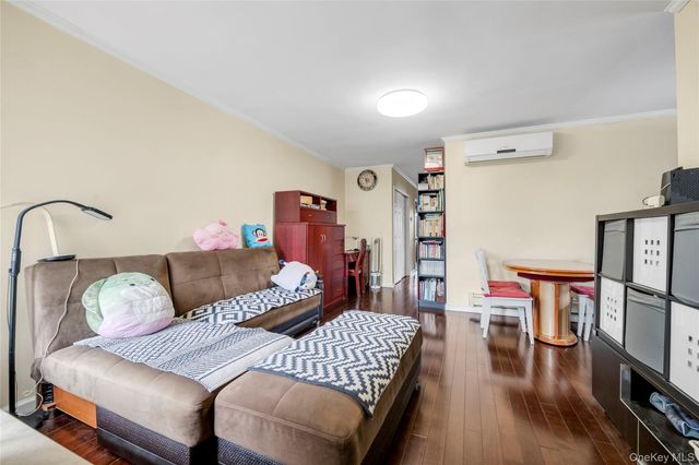 2518 123rd Street, Flushing, NY 11354