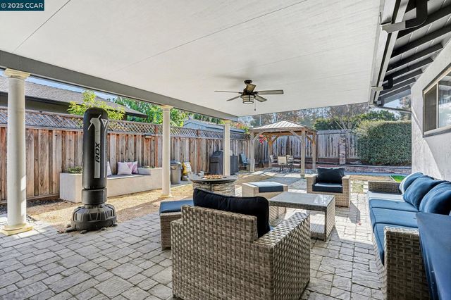 2432 Balmoral St, Union City, CA 94587