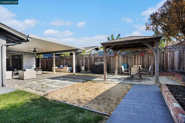 2432 Balmoral St, Union City, CA 94587