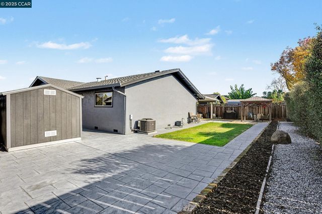 2432 Balmoral St, Union City, CA 94587