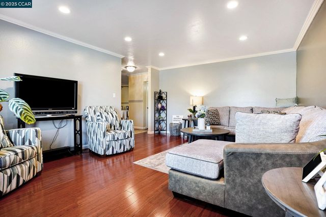 2432 Balmoral St, Union City, CA 94587