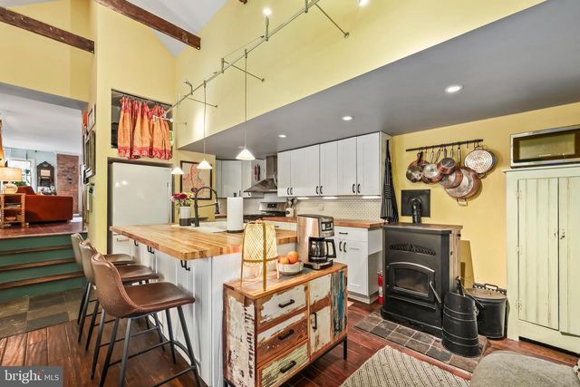 13316 DOWNEY MILL RD, Lovettsville, VA 20180