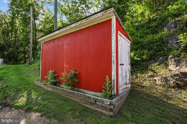 13316 DOWNEY MILL RD, Lovettsville, VA 20180