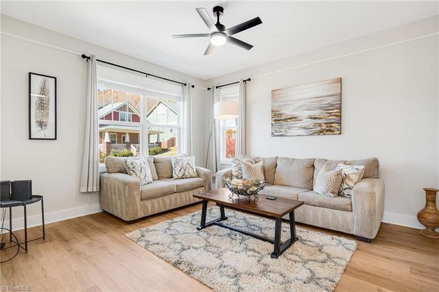 11 Byrdcliffe Lane, Asheville, NC 28805