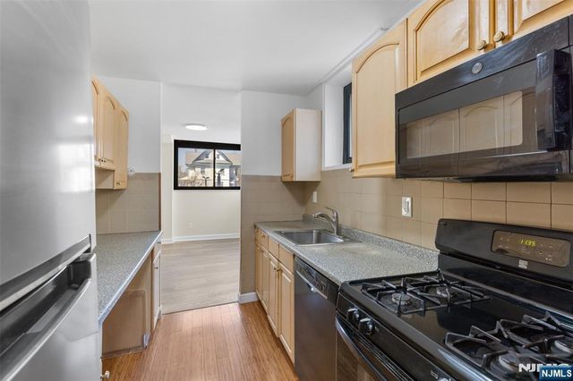 235 Prospect Avenue 2B, Hackensack, NJ 07601