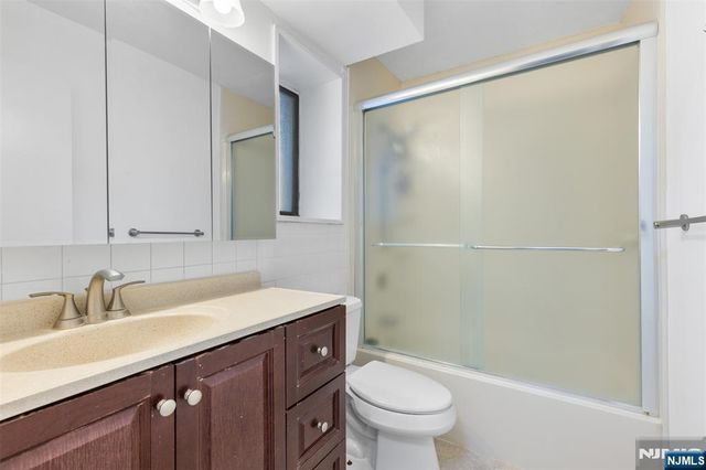 235 Prospect Avenue 2B, Hackensack, NJ 07601