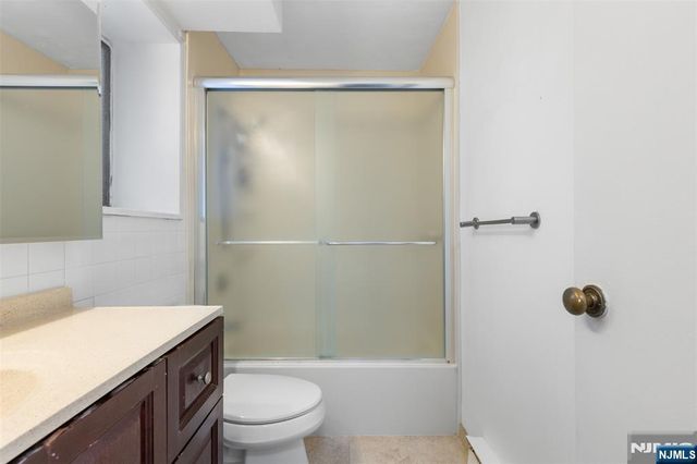 235 Prospect Avenue 2B, Hackensack, NJ 07601