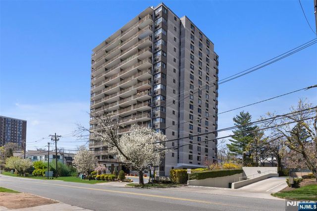235 Prospect Avenue 2B, Hackensack, NJ 07601