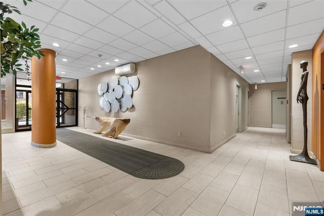 235 Prospect Avenue 2B, Hackensack, NJ 07601