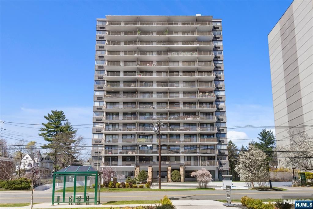 235 Prospect Avenue 2B, Hackensack, NJ 07601