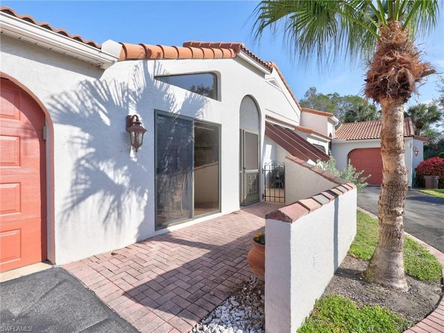 355 Bay Forest DR 3A, Naples, FL 34110