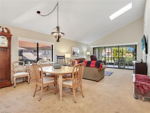 355 Bay Forest DR 3A, Naples, FL 34110