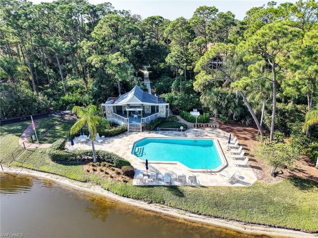355 Bay Forest DR 3A, Naples, FL 34110