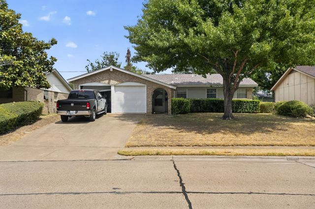 2125 Meadow Glen, Irving, TX 75060