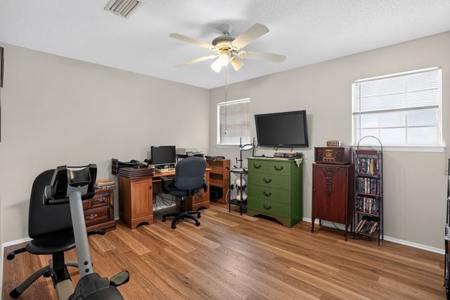2125 Meadow Glen, Irving, TX 75060