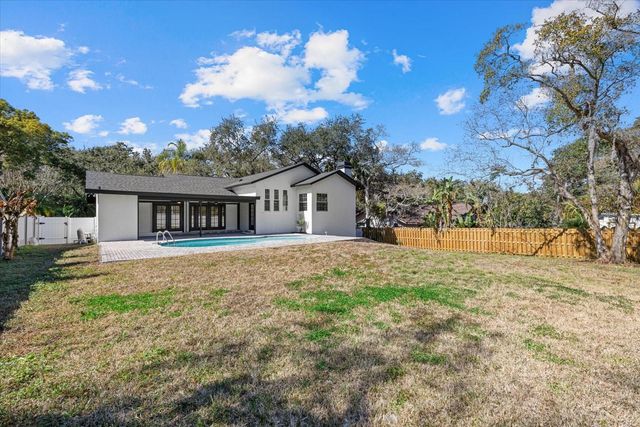 17 PINEWOOD CIRCLE, Safety Harbor, FL 34695