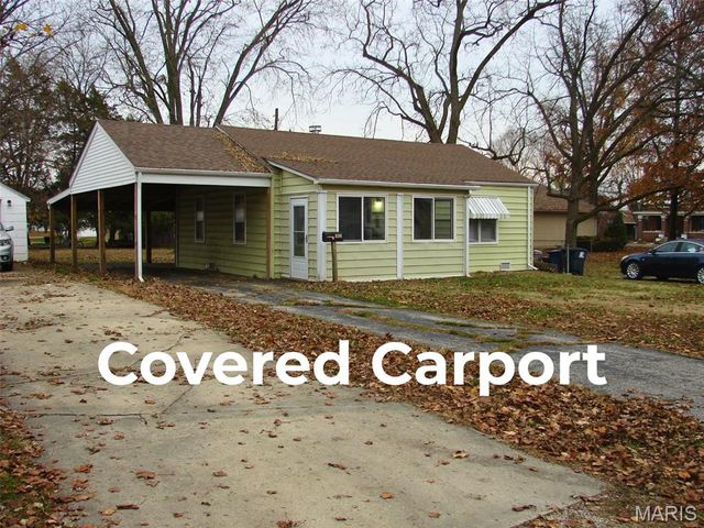 206 N Walnut Street, Mount Olive, IL 62069