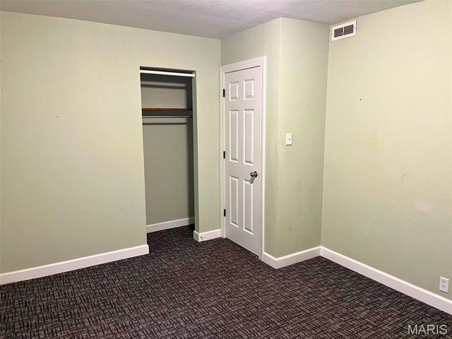 206 N Walnut Street, Mount Olive, IL 62069