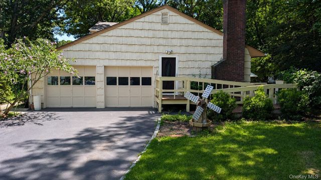 14 Tall Tree Lane, Rocky Point, NY 11778