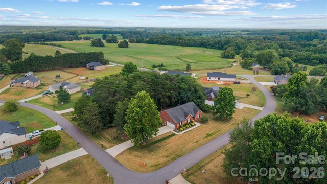3656 Woodgreen Drive, Lincolnton, NC 28092