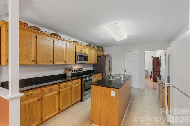 3656 Woodgreen Drive, Lincolnton, NC 28092