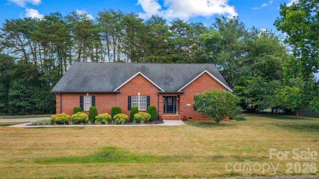 3656 Woodgreen Drive, Lincolnton, NC 28092