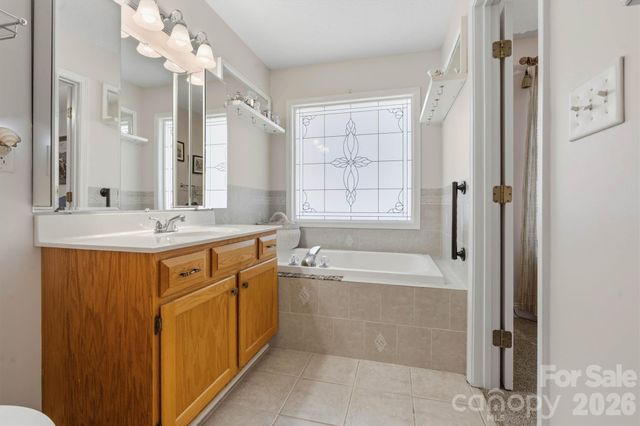 3656 Woodgreen Drive, Lincolnton, NC 28092