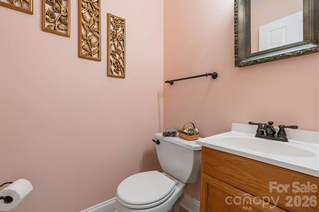 3656 Woodgreen Drive, Lincolnton, NC 28092