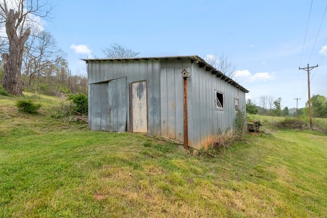 860 Floyd HWY, Floyd, VA 24091