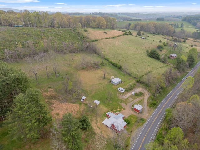 860 Floyd HWY, Floyd, VA 24091