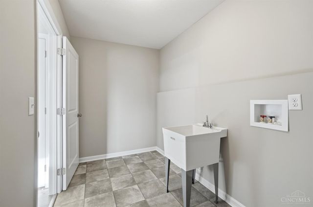 450 Hamilton View Drive, Hamilton, OH 45013