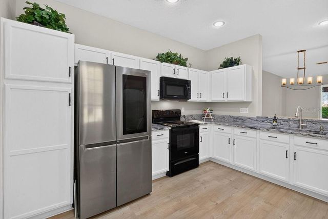 648 SPRING LAKE CIRCLE, Tarpon Springs, FL 34688