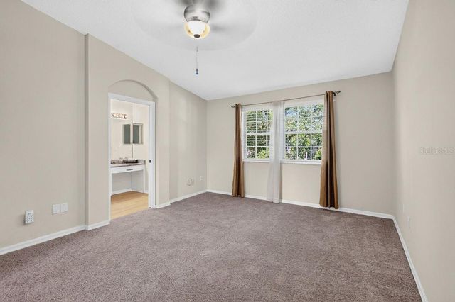 648 SPRING LAKE CIRCLE, Tarpon Springs, FL 34688