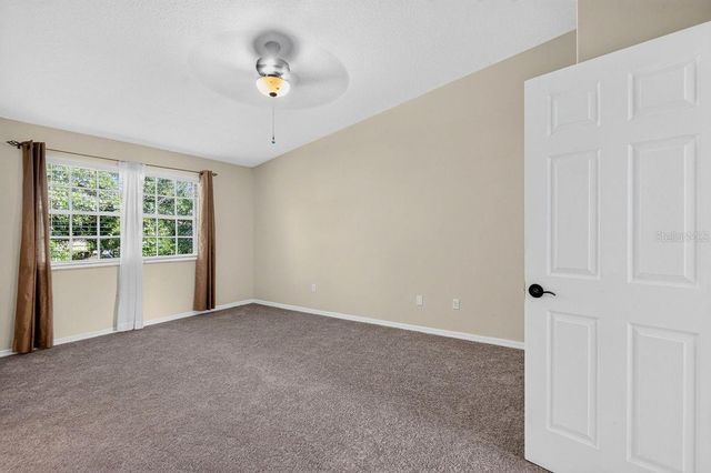 648 SPRING LAKE CIRCLE, Tarpon Springs, FL 34688