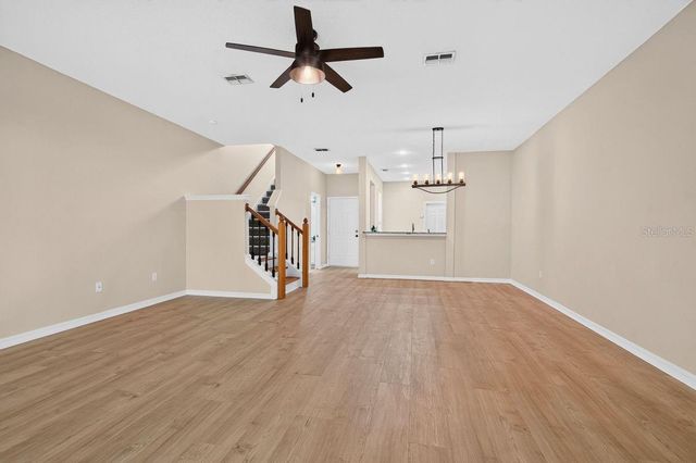 648 SPRING LAKE CIRCLE, Tarpon Springs, FL 34688