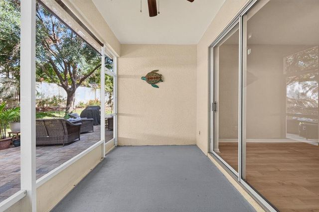 648 SPRING LAKE CIRCLE, Tarpon Springs, FL 34688