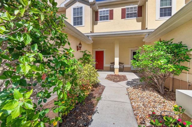 648 SPRING LAKE CIRCLE, Tarpon Springs, FL 34688