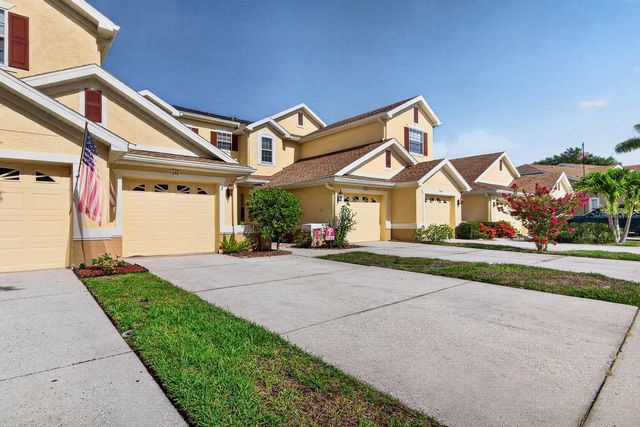 648 SPRING LAKE CIRCLE, Tarpon Springs, FL 34688