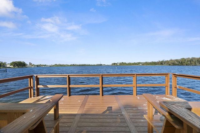 648 SPRING LAKE CIRCLE, Tarpon Springs, FL 34688