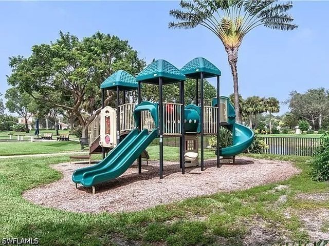 3029 Driftwood WAY 3303, Naples, FL 34109