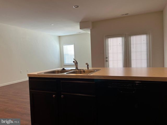 72 CHENNAULT TRL, Falling Waters, WV 25419