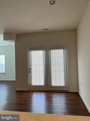 72 CHENNAULT TRL, Falling Waters, WV 25419