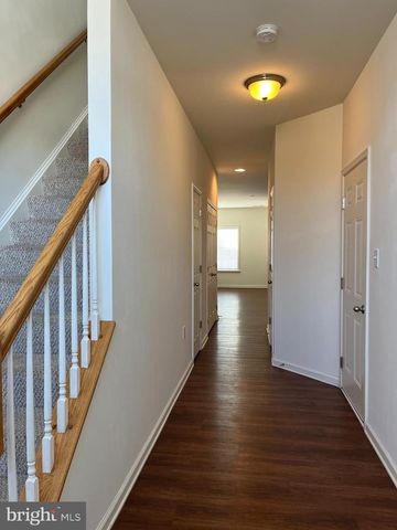 72 CHENNAULT TRL, Falling Waters, WV 25419
