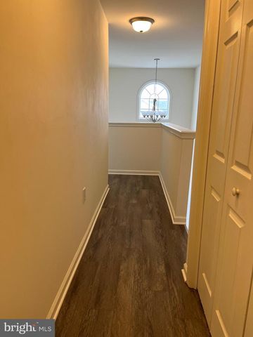 72 CHENNAULT TRL, Falling Waters, WV 25419