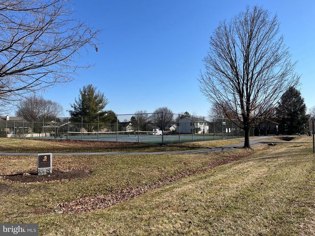 72 CHENNAULT TRL, Falling Waters, WV 25419