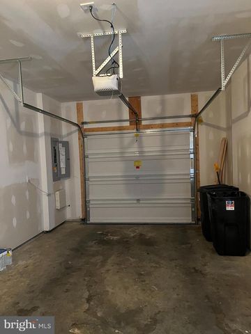 72 CHENNAULT TRL, Falling Waters, WV 25419