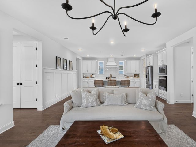 613 Green Farm Way, Spring Hill, TN 37174