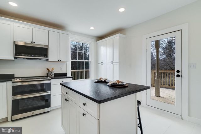 9316 CROOM RD, Upper Marlboro, MD 20772