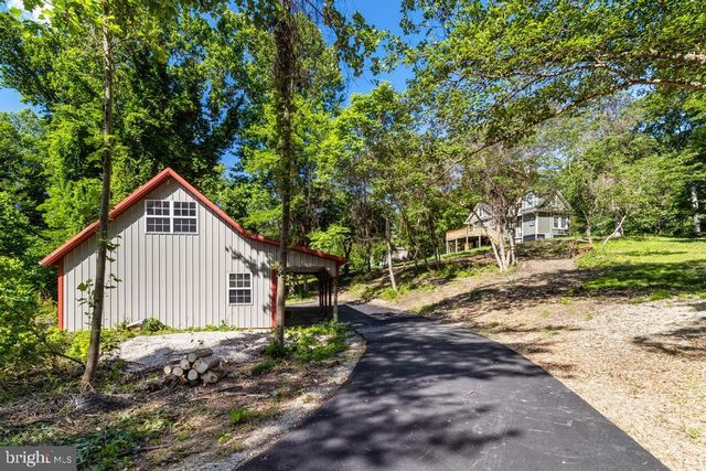 9316 CROOM RD, Upper Marlboro, MD 20772