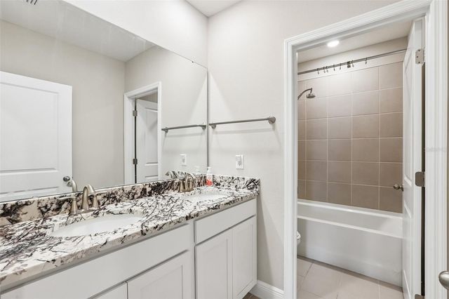 327 MANGROVE MANOR DRIVE, Apollo Beach, FL 33572